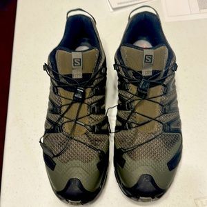 Solomon sneakers men’s 10 1/2 wide